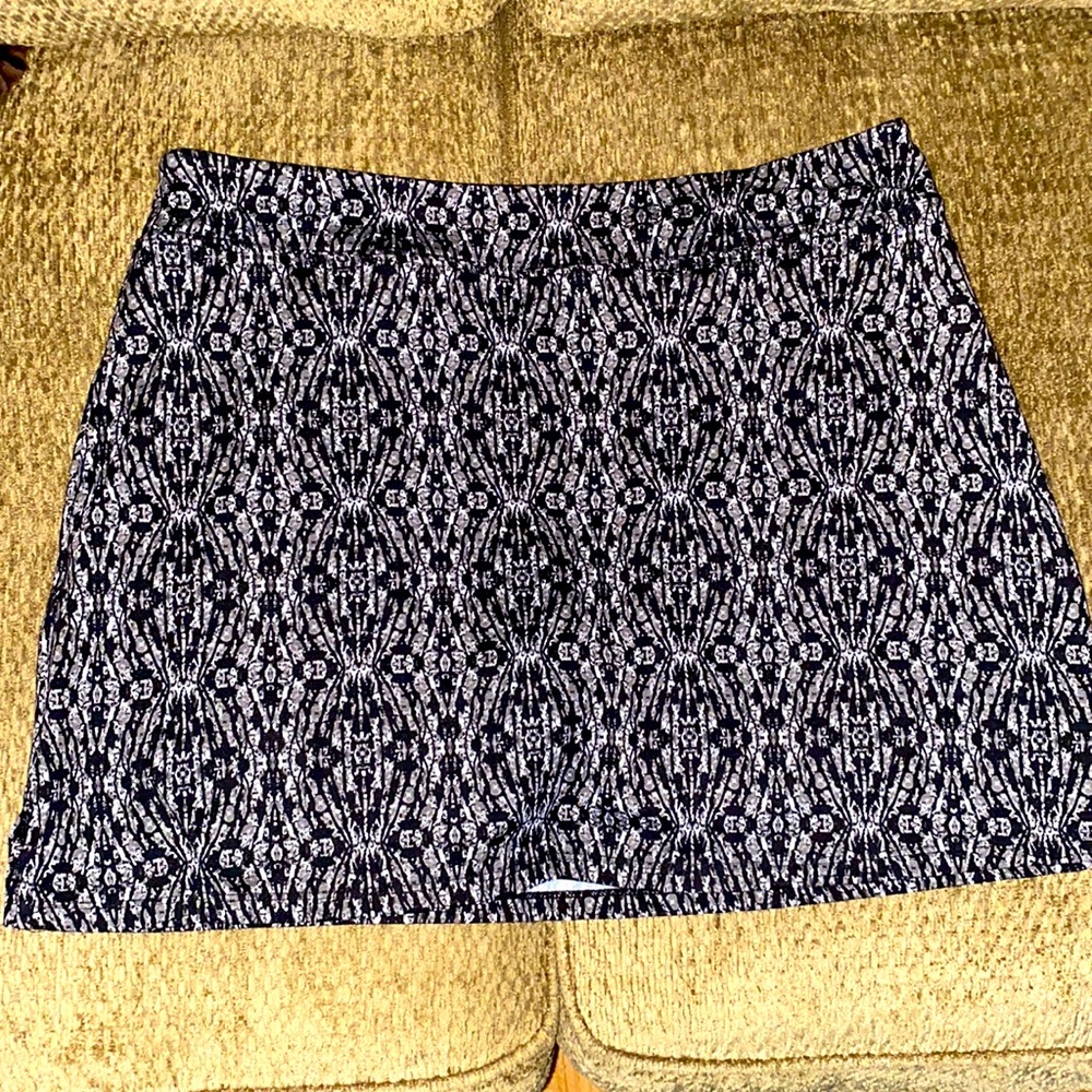 Large NWT skort